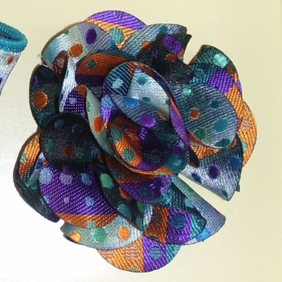 St. Patrick Blue Polka dot Bow Tie Hank Flower Set - Picture 6 of 8